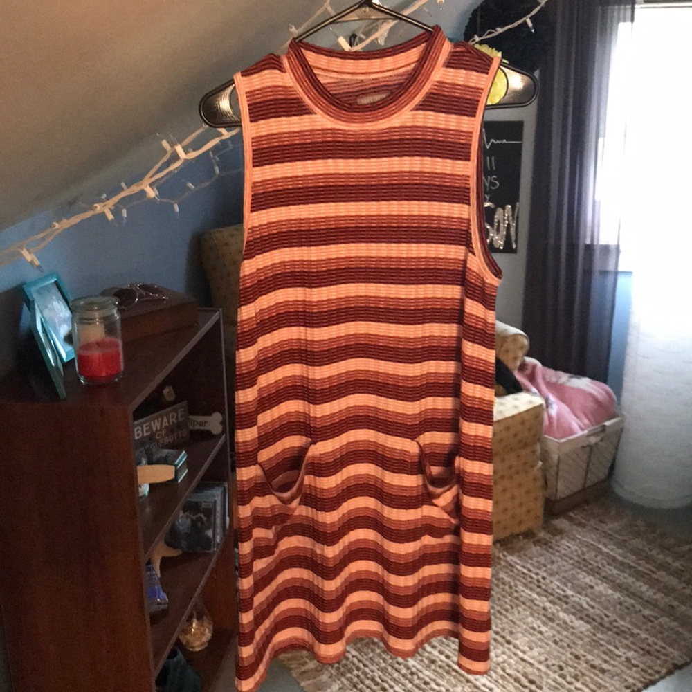 Orange striped pocket dress!